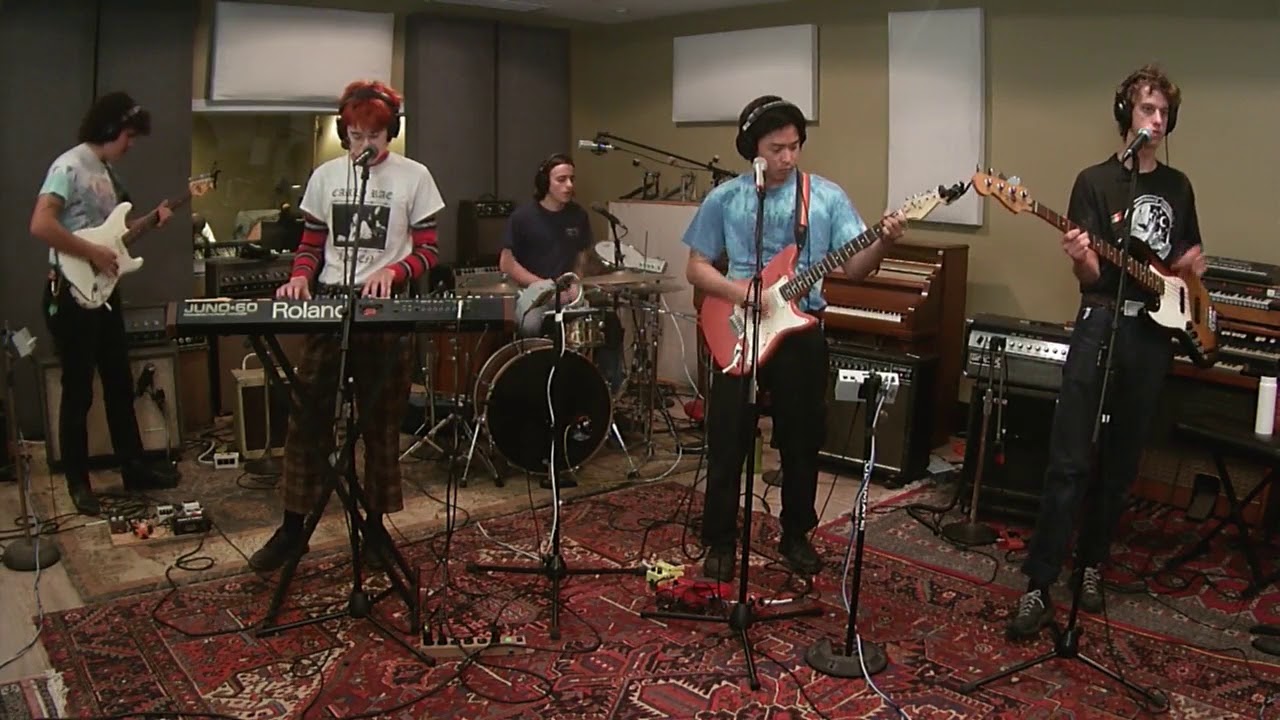 Navy Gangs - Wide Awake/ Project 26 - Daytrotter Session - 6/6/2018 adlı videoyu YouTube'da izle Navy Gangs - Wide Awake/ Project 26 - Daytrotter Session - 6/6/2018 adlı videoyu YouTube'da izle