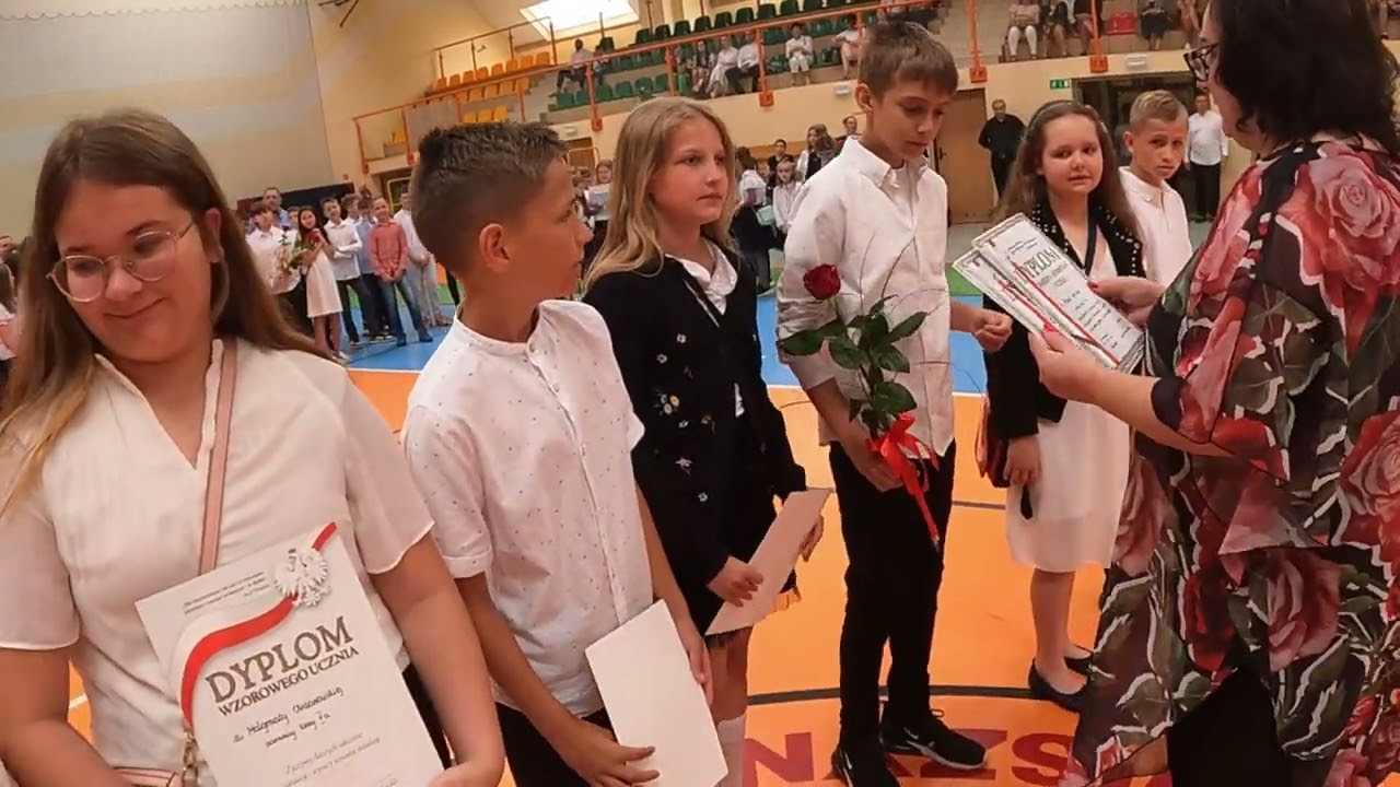 Uroczystość zakończenia roku szkolnego 2022/23 dla klas I -VII w Szkole Podstawowej w Stawiszynie