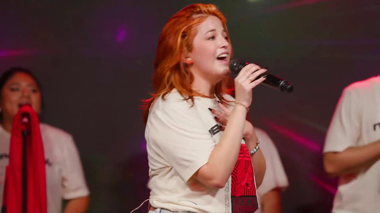 Hannah Ponce (New York 2024 - Esperando Al Rey)