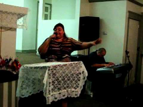 ADORARE POR LA CO-PASTORA RUT E.RIVERA CANTA ADORARE