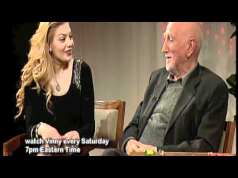 Video: Dominic Chianese Net Worth: Wiki, Sposato, Famiglia, Matrimonio, Stipendio, Fratelli