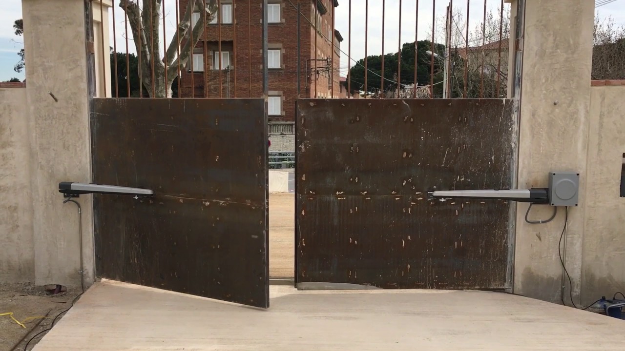 puerta-batiente-de-dos-hojas-youtube