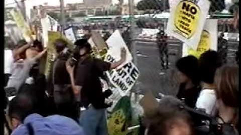 rage against the machine meet black bloc - dnc - august 2000