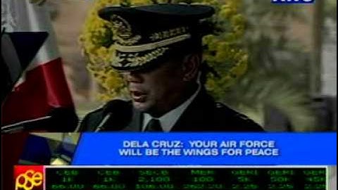 Dela Cruz takes over as Air Force chief 1/2
