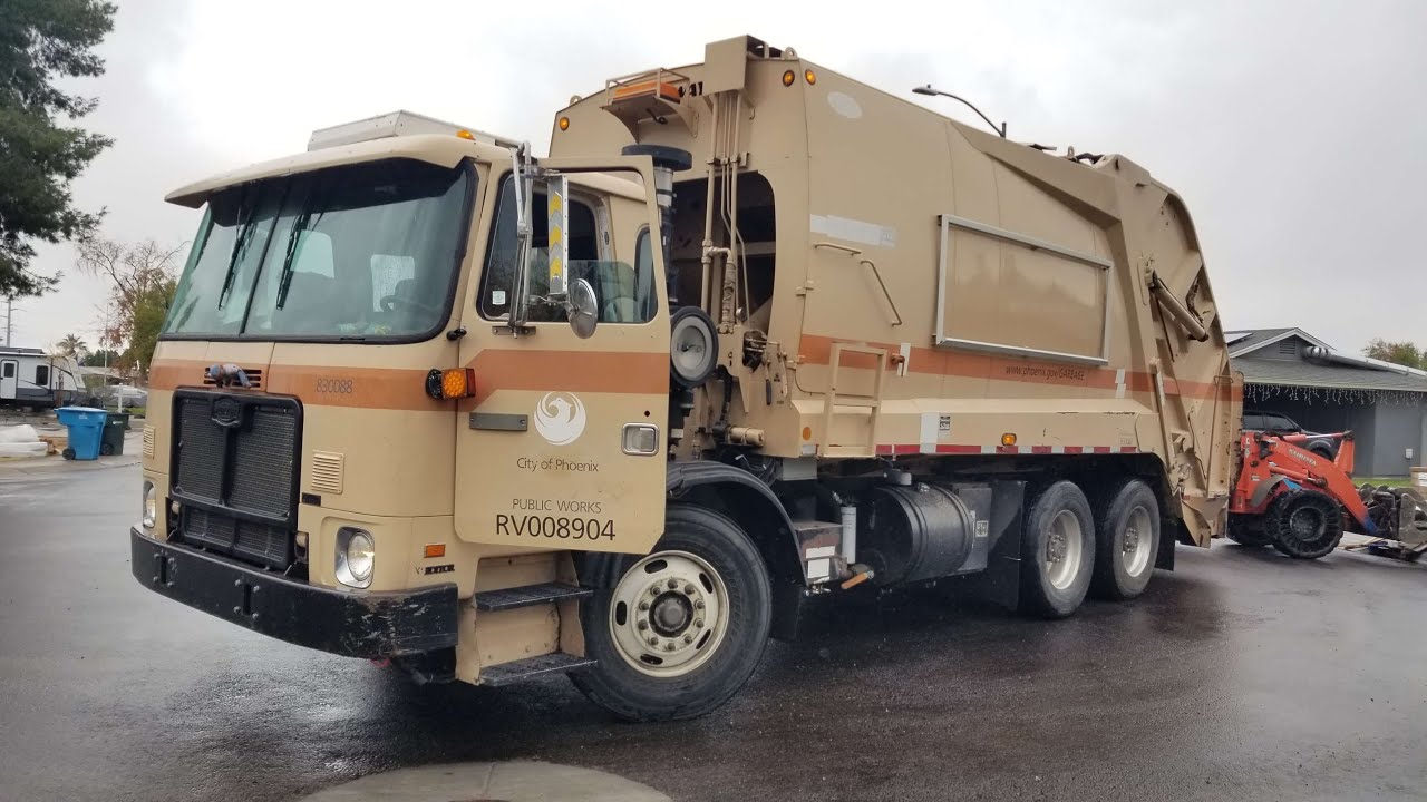 Bulk Trash 2020 (Part 3) City of Phoenix Roaring 27 yard Autocar New