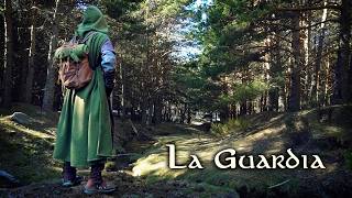 Una guardia en el bosque 🌲 Fantasía silenciosa