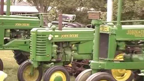 Classic John Deere Tractors of Roger Graver