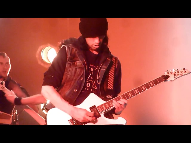 DragonForce - Cry Thunder (Live In Montreal)