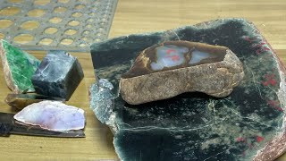 《一眼万年！5年翡翠老店直播专场，墨翠工厂直播场，假一赔十！》早上：8点—下午2点，主播：龙哥 #緬甸玉 翡翠 #玉 翡翠 #和田玉 翡翠 #台湾 買翡翠 #翡翠 a 貨 分辨 #普洱茶 熟茶