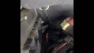 2006 2007 2008 2009 2010 Jeep Commander Grand Cherokee 3.7L V6 ECU ECM PCM Engine Computer Removal