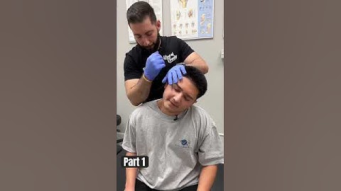 Part 1: His neck has been stuck facing the right! 😳 #kingofcracks #chiropractor #torticollis