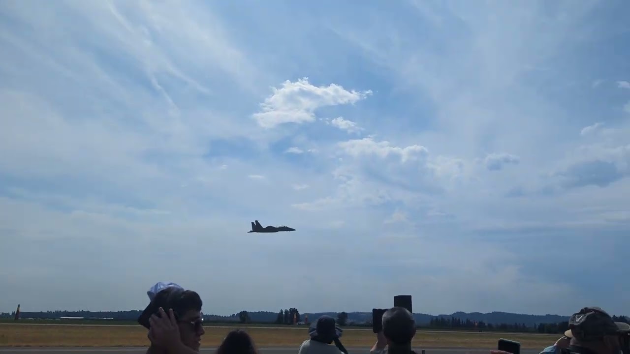 Oregon International Airshow 2024 - F-15EX & F-15C Dual Pass