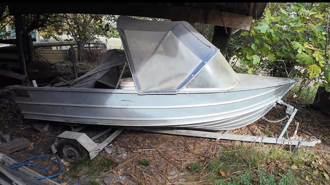 $400 Barn Find: Reviving a 14ft Alloy Boat and 30HP Motor
