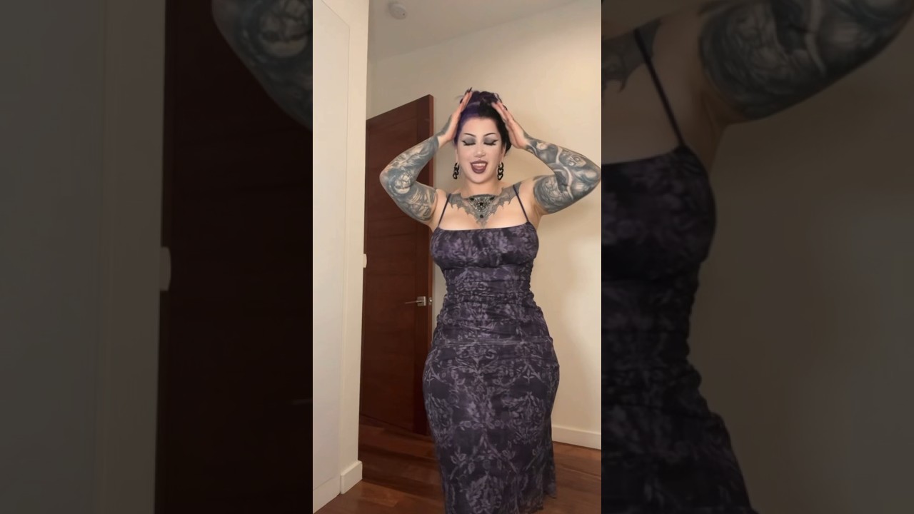 Do u like this dress?💜