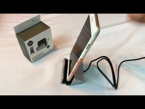 Videó: Íme, iPhone rajongók: iSpot asztali lámpa és töltő dokk az Umbra Design