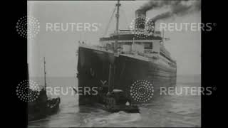 1923 SS Leviathan quits berth to begin service