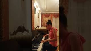 عزف موسيقي اغنية  قمرين عمرودياب بيانو ملك شوقي