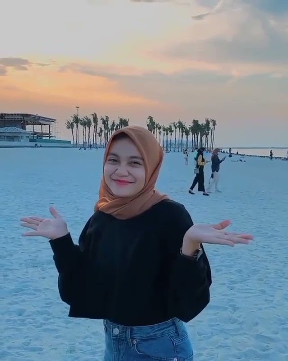 Story WhatsApp|| cewek cantik video slow mo hits Tik tok lagi Viral