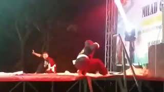 Attraksi Duel Celurit Yg Mengerikan..