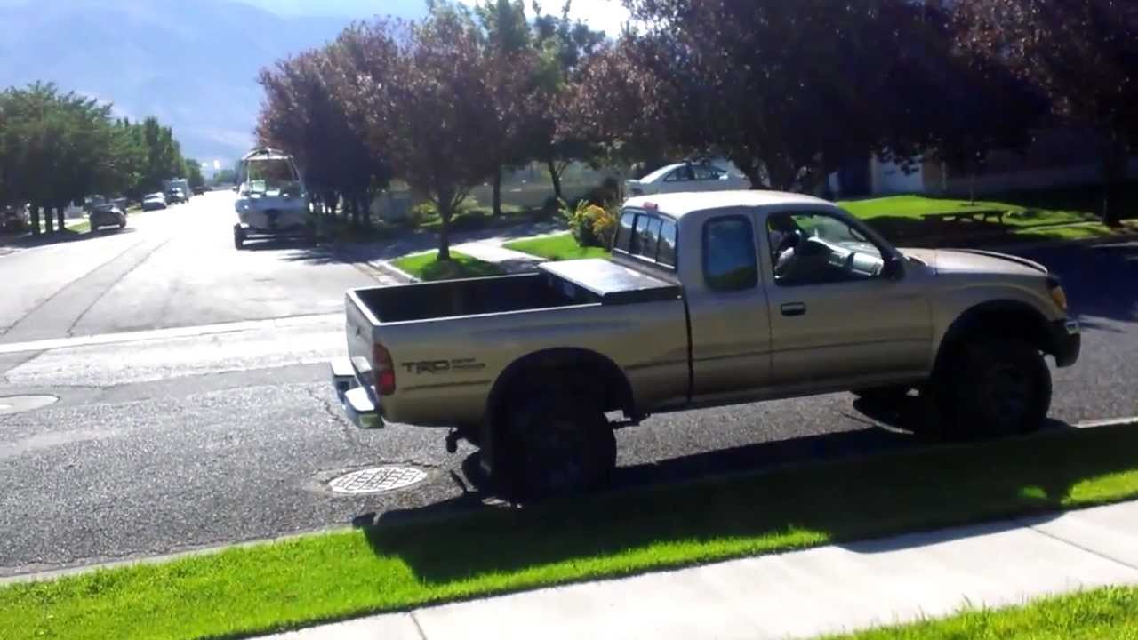 2010 toyota tacoma bed width