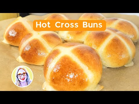 Hot Cross Buns - einfaches Rezept für die köstlich weichen & süßen Brötchen, die die Welt eroberten