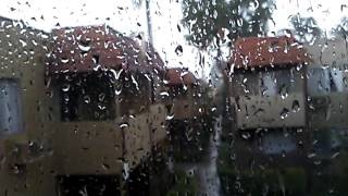 Rain, hail and thunder in the city of Norwalk