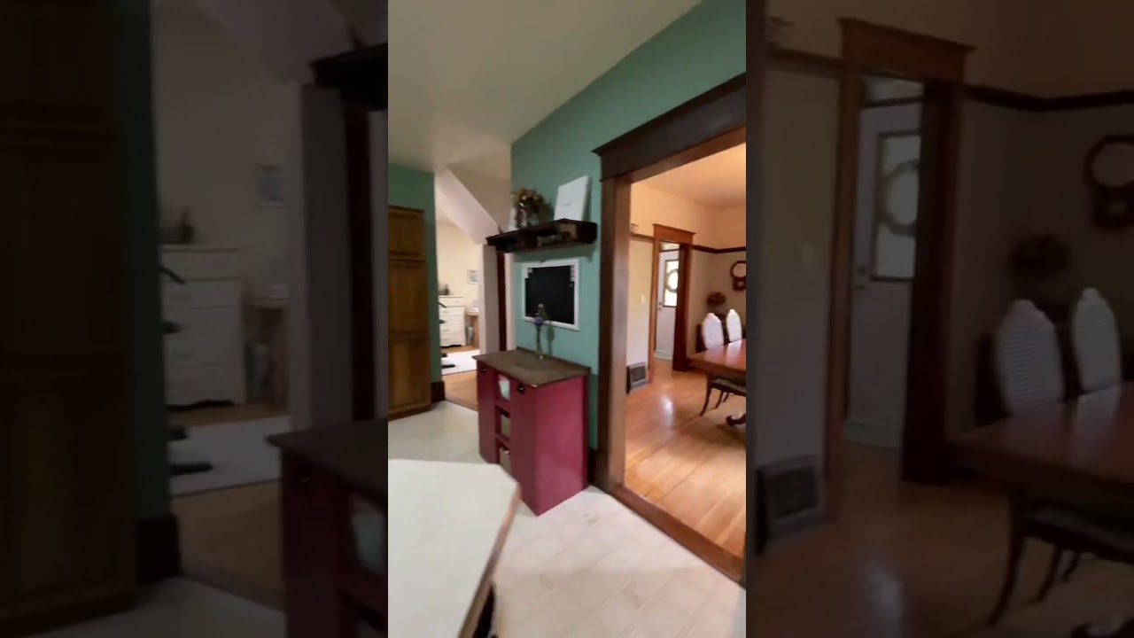 Crocus Real Estate Ltd. - 16116 39 Road West, Darlingford. Part 2. Interior