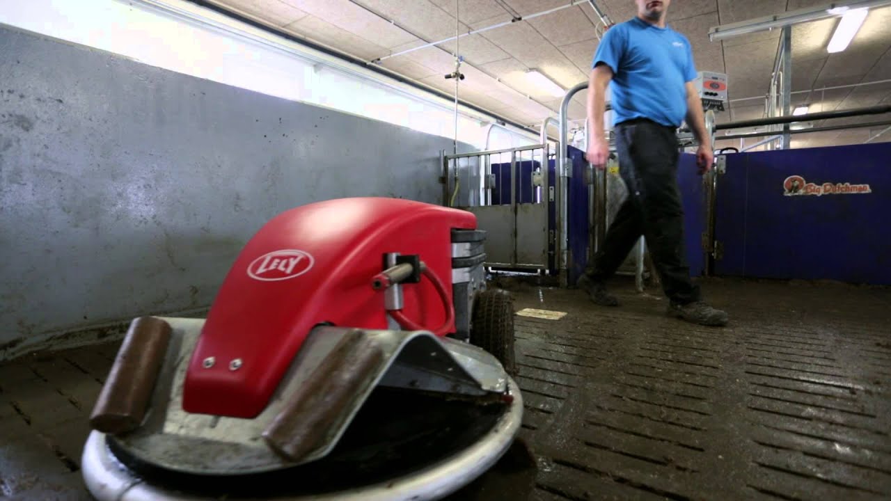 Lely Discovery Cleaning Slatted Floors For Pigs Youtube