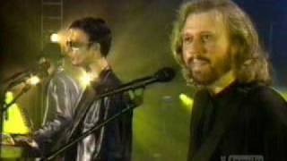 Video thumbnail of "Bee Gees - Grease (LIVE)"