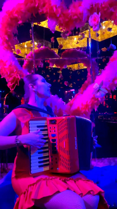 Bringing ❤️ with music 🎶 #love #еlenastenkina #accordion #🎶 #🪗 #❤️