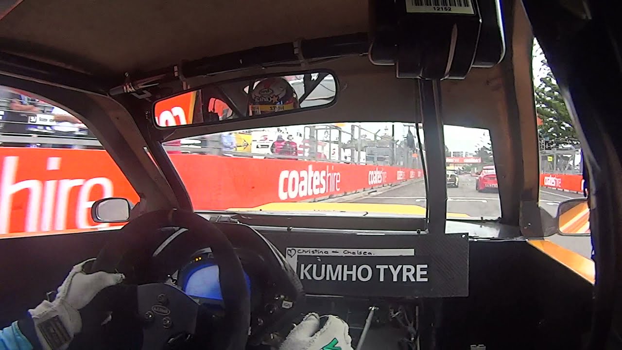 P8 to P1 in 3 laps Aussie Racing Cars around the busy Newcastle Street Circuit