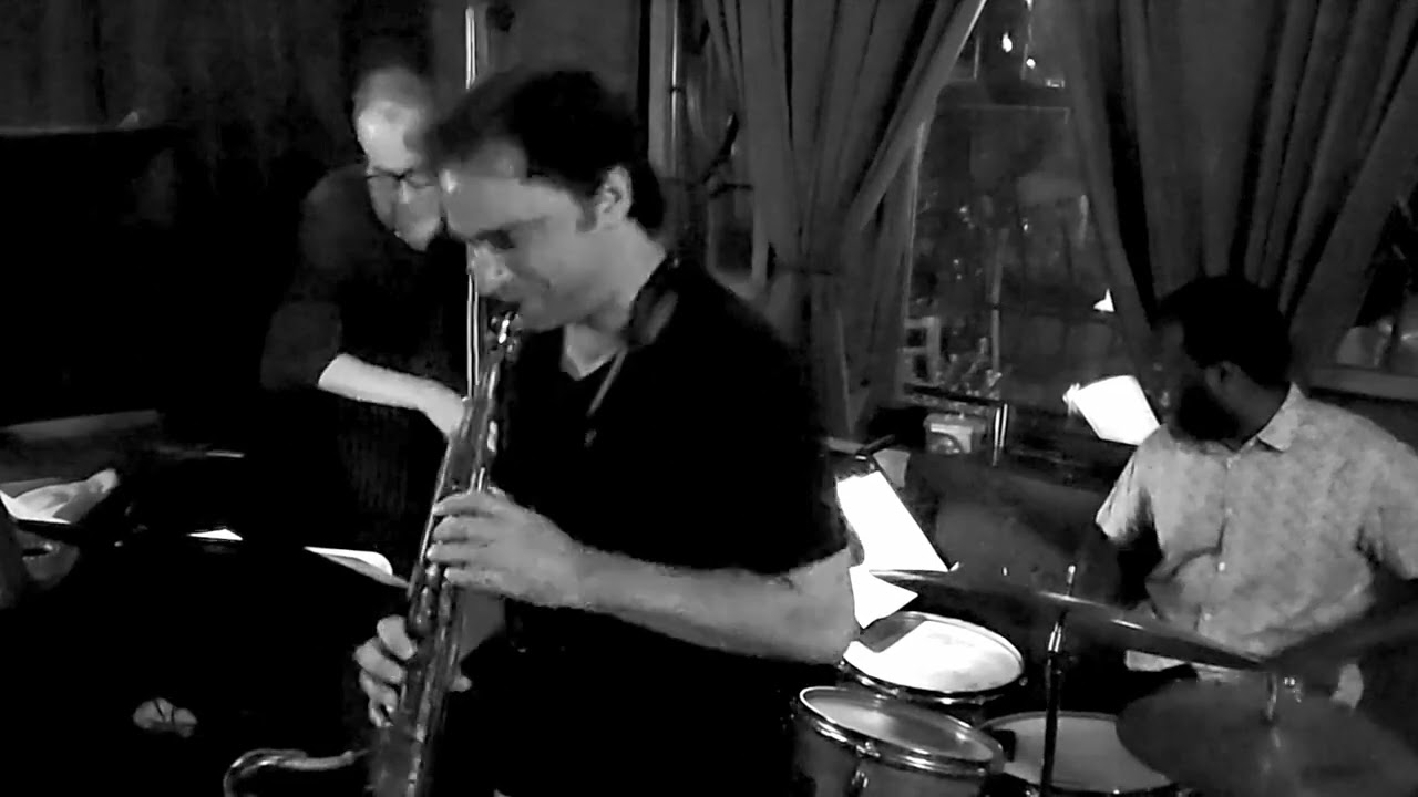 Guarda KYLE NASSER/SIMONA PREMAZZI QUARTET @ Bar Bayeux NYC - Back Seat (S. Premazzi) su YouTube Guarda KYLE NASSER/SIMONA PREMAZZI QUARTET @ Bar Bayeux NYC - Back Seat (S. Premazzi) su YouTube