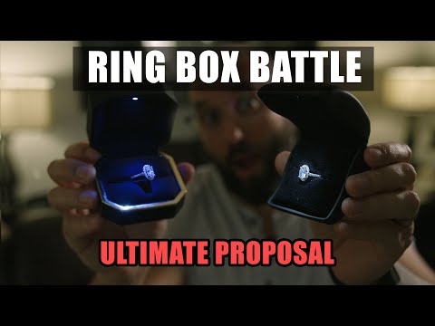 THE BEST ENGAGEMENT RING BOXES FOR THE ULTIMATE SURPRISE PROPOSAL. Box with a light and a flat box