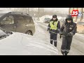 Трёх водителей за 15 минут наказали за парковку на местах для инвалидов в Череповце
