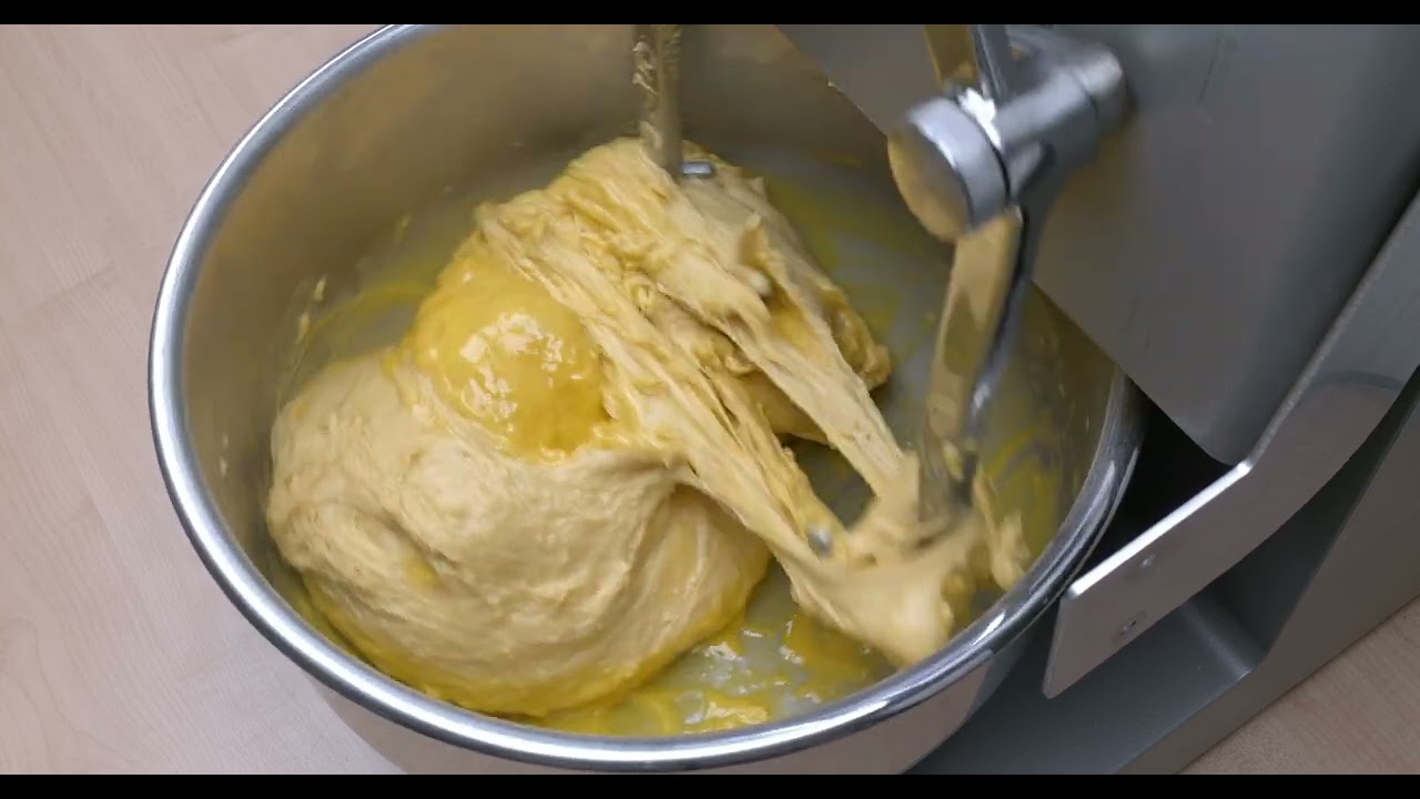 mixing panettone dough in a twin‑arm mixer TUFF 10 EL Sirman