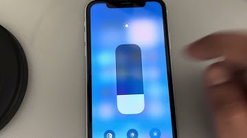 Hoe je de donkere modus inschakelt met het veeg-omlaag-bedieningspaneel op de iPhone