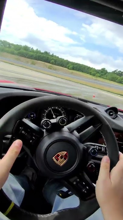 Porsche Driving Experience: g-FORCE. Curso de drift. 300km de muita adrenalina e jogada de lado.