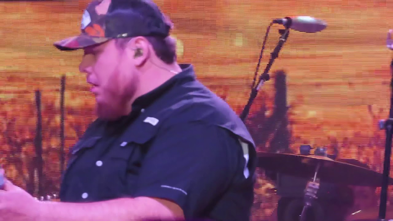 Luke Combs Good Morning America 11/13/19 Lovin On You WildHorse Saloon Nashville