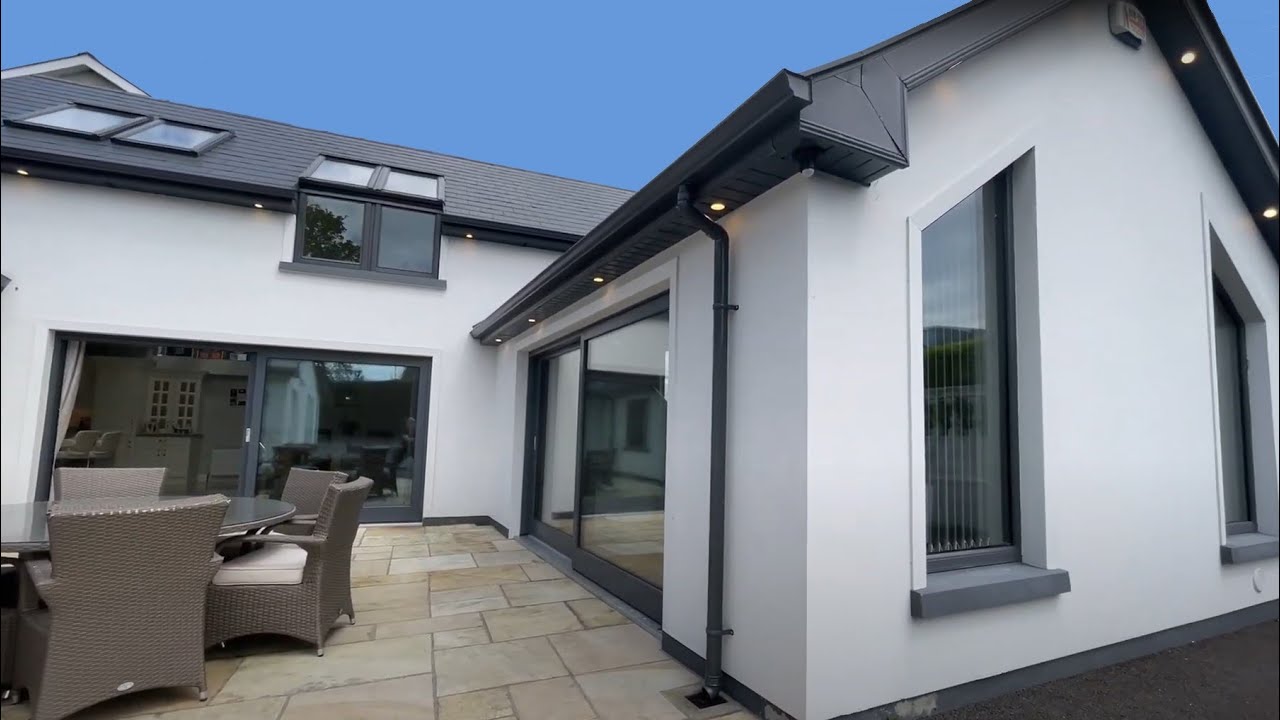 House for sale in Gurteen, Ireland. Amazing open plan living. Close to
