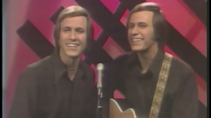 Hager Twins - I've Just Seen a Face (The Buck Owens Show) - YouTube