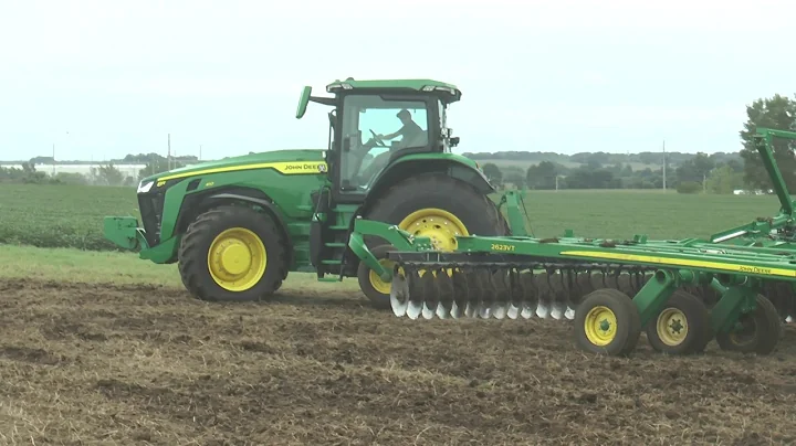John Deere 8R 410 pre-series tractor first test ride beside the Waterloo tractor factory in 2019