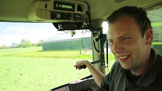 Gras van het land, het grote hakselen en inkuilen is begonnen - Bie de Boer (29)