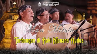 Man Mitslu Terbangan di Kaki Menara Kudus