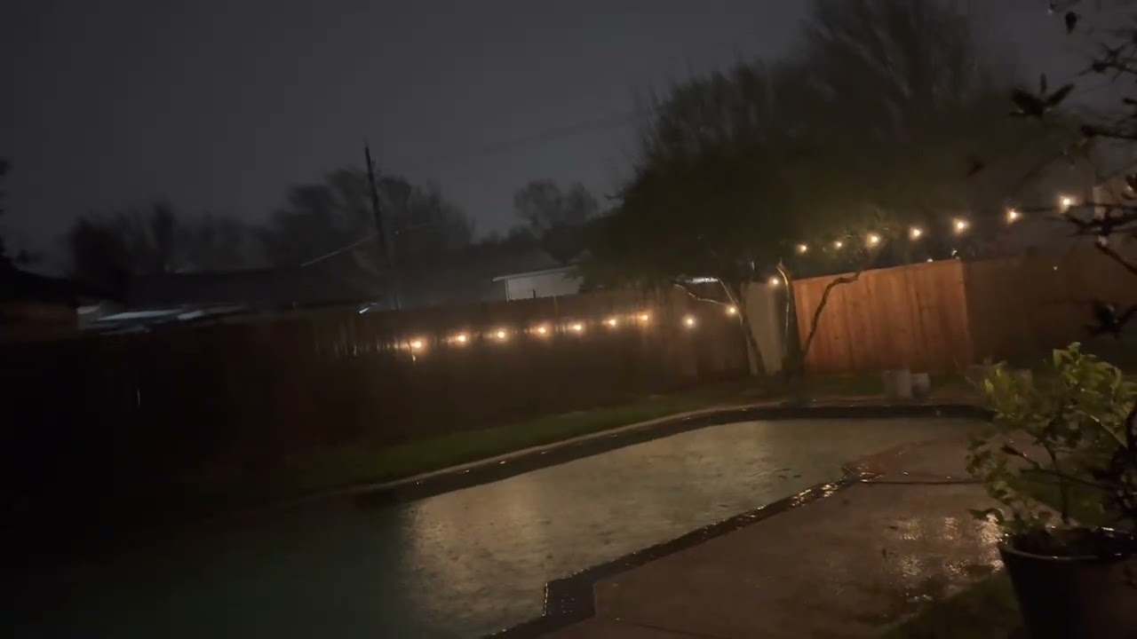 Incredible wind, Lightning, rain, and tornado sirens in Plano Texas on March 2nd 2023