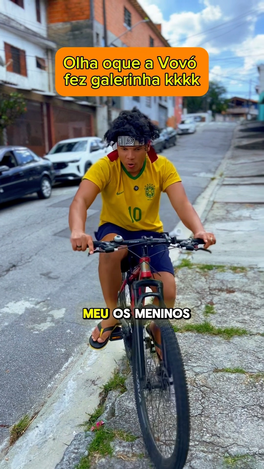 QUANDO A VOVÓ CHEGA NA HORA CERTA ? #shorts