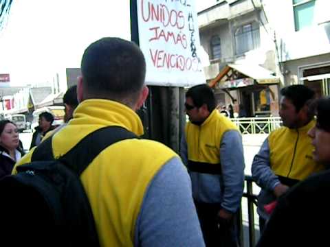 CHILEXPRESS TEMUCO EN HUELGA POR MEJORAS EN SU SUELDO,Part 2