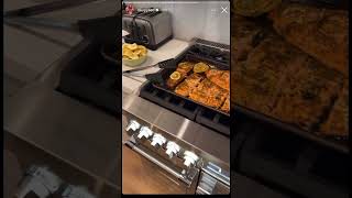 Sexy Red Ms.PoundTown Shows What she Eat Since Leaving the Hood 😱😳💰!!