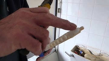 How to renew a plastic ballcock in a WC cistern. Overflow running?