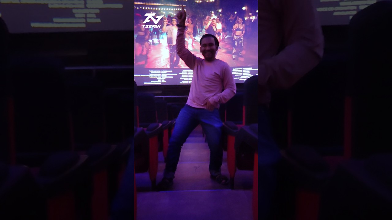 Movie theatre booked for a single dance || Ramaiya Vastavaiya 