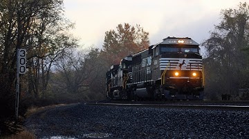 An Early Morning NS 17G With 8 Units - Torrance PA